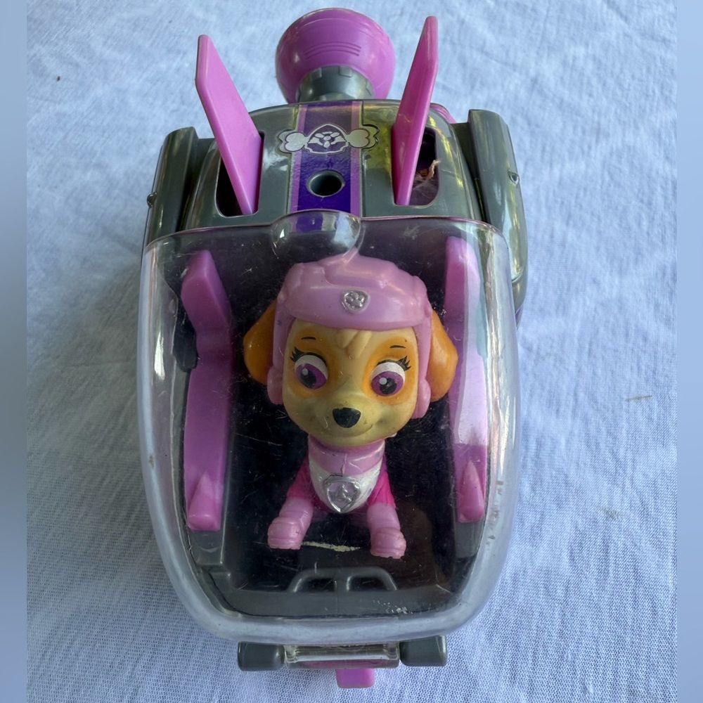 Paw Patrol SKYE figure and car Nick Jr